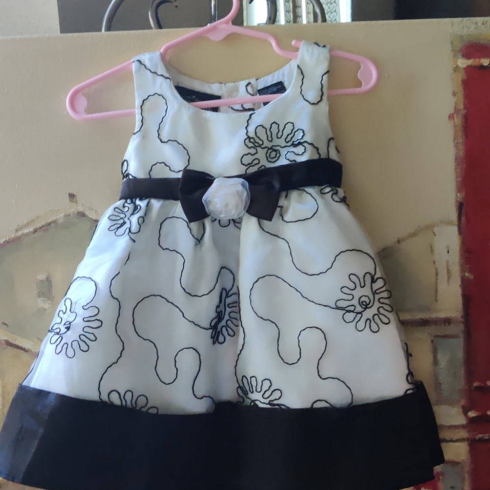 Ellemenno baby dress
